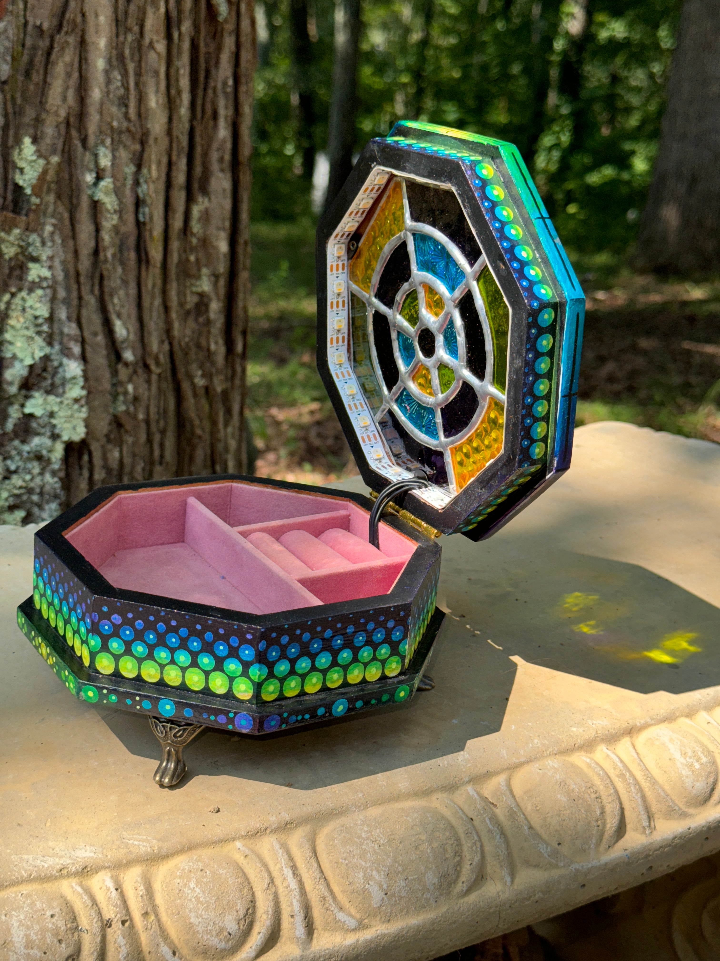 Dot-dala Stained Glass Jewelry Box with LED lighting – gavinger